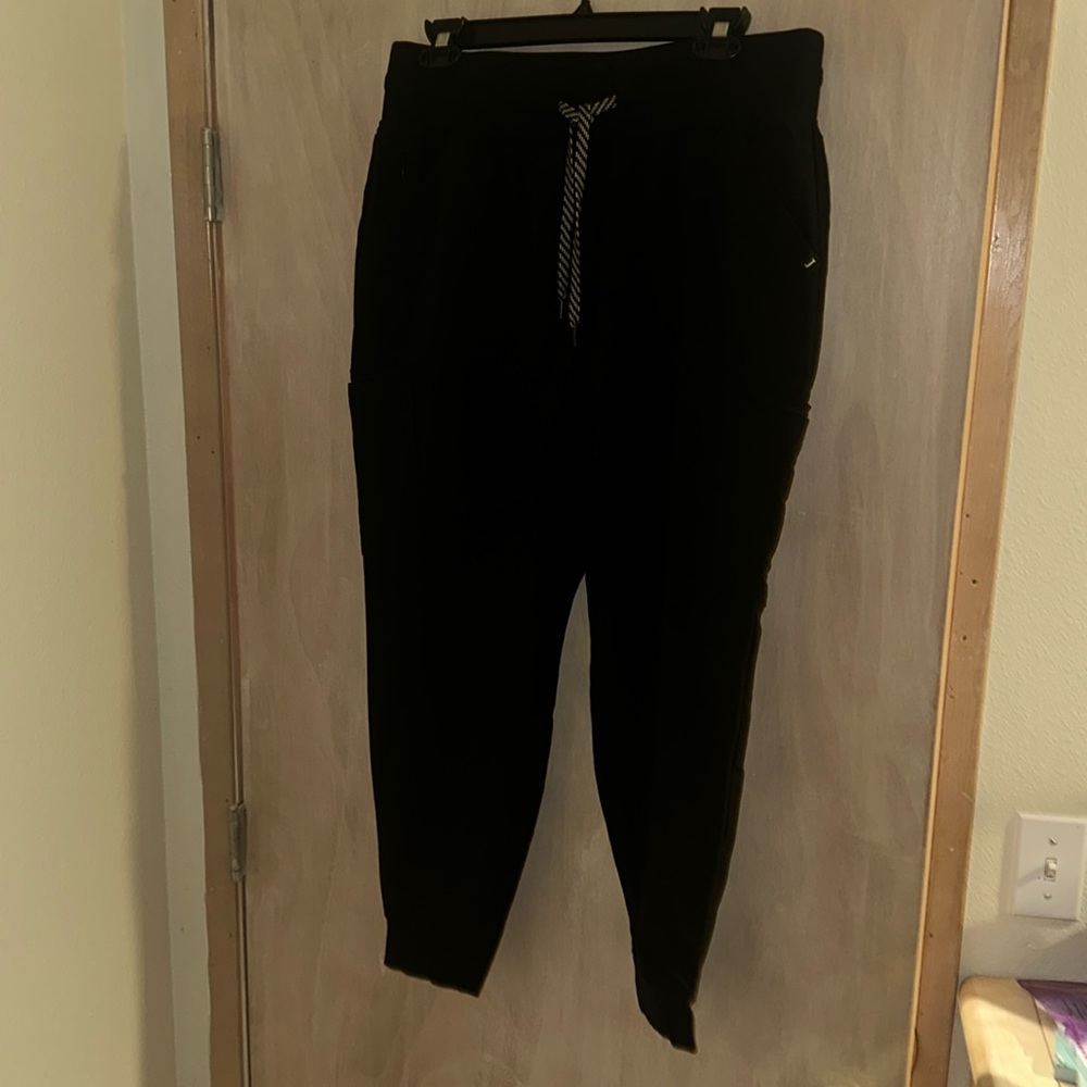 BRAND NEW JAANUU scrubs
